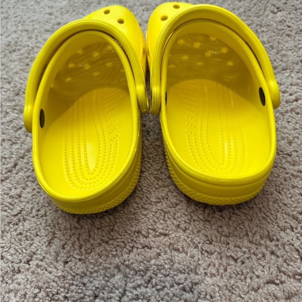 Crocs women’s yellow Crocs - Picture 3 of 4